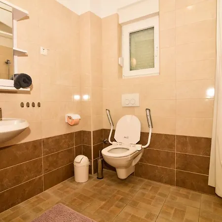 Stella Apartment *